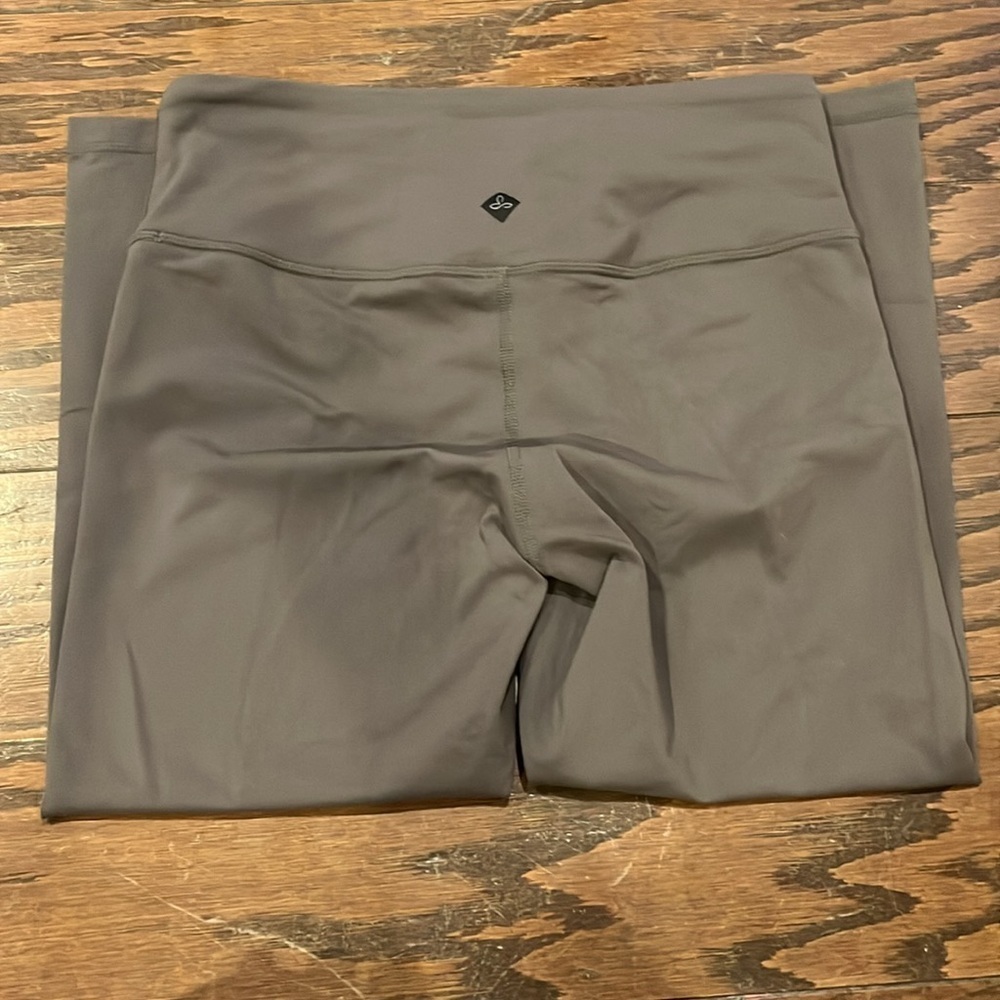 prAna pillar grey capri leggings, small - Picture 5 of 6